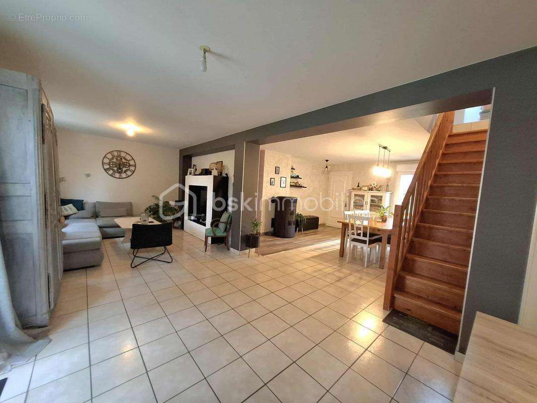 Maison spaciéuse - photo 3