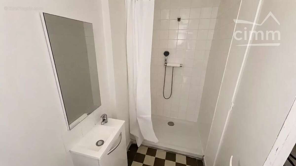 Appartement à PARIS-19E