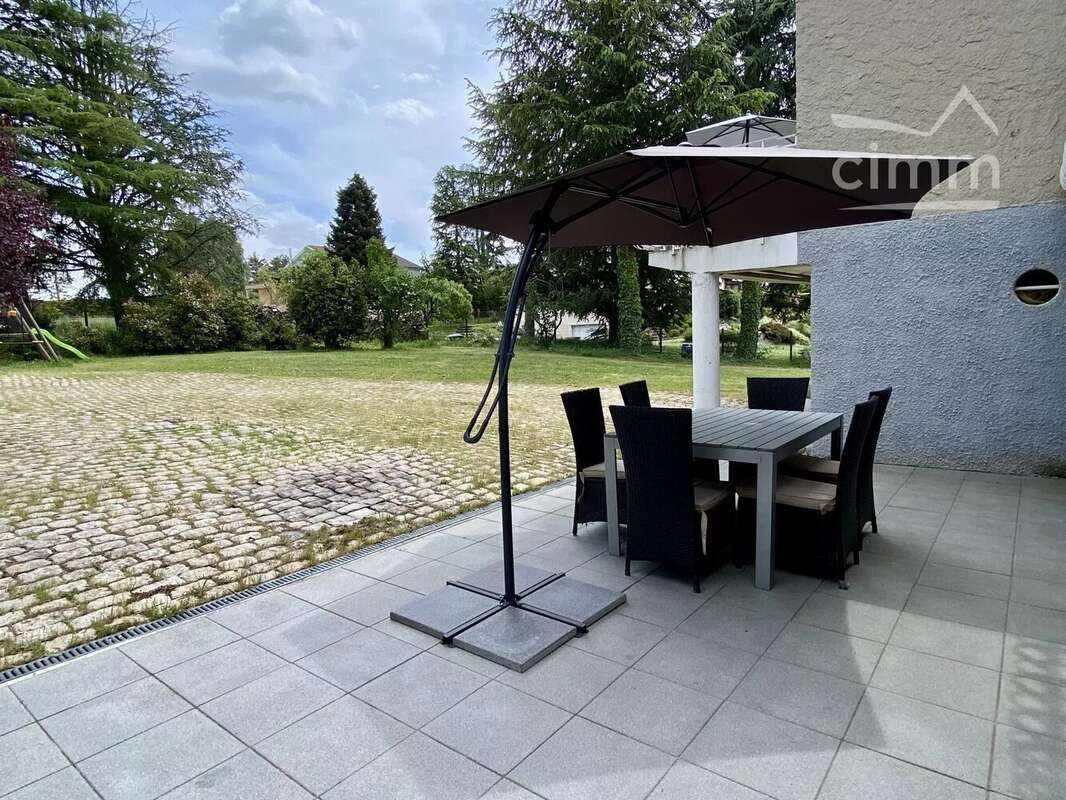 Maison à ROCHE-LA-MOLIERE