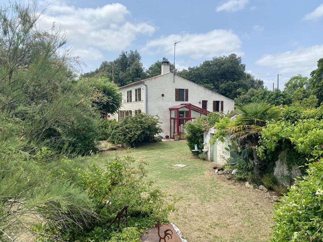 Maison à BORDS