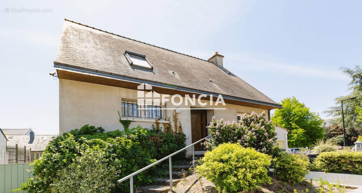 Maison à SAINT-JACQUES-DE-LA-LANDE