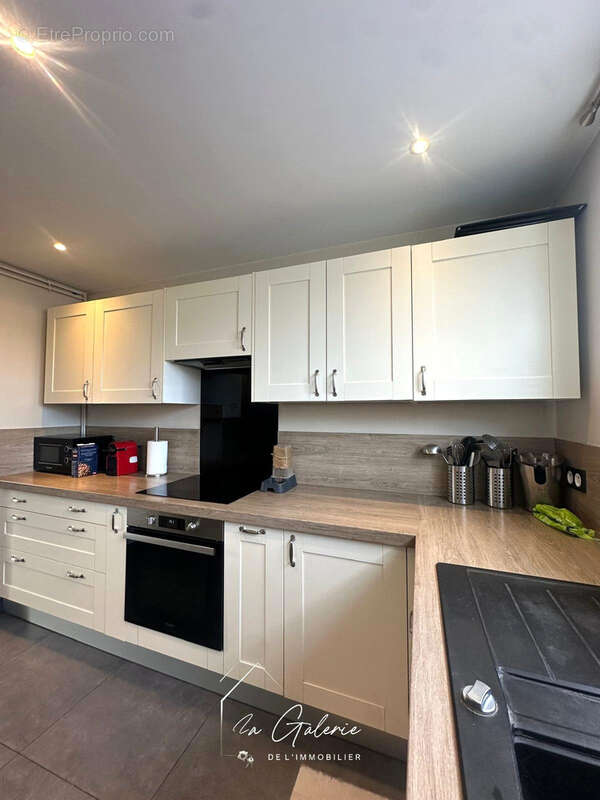 Appartement à SAINT-MARTIN-D'HERES