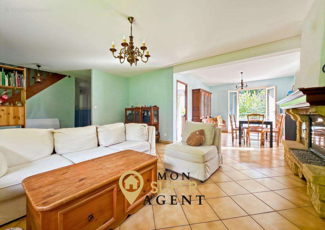 Maison à LE MEE-SUR-SEINE