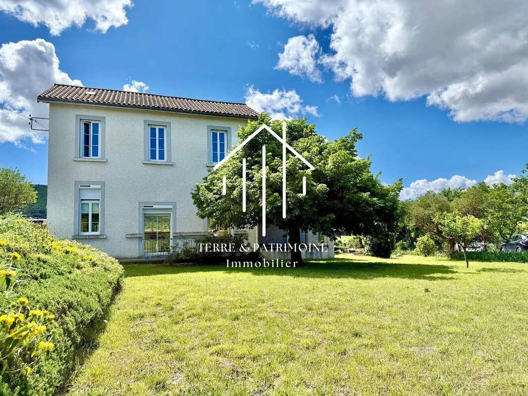 Maison à LAGORCE