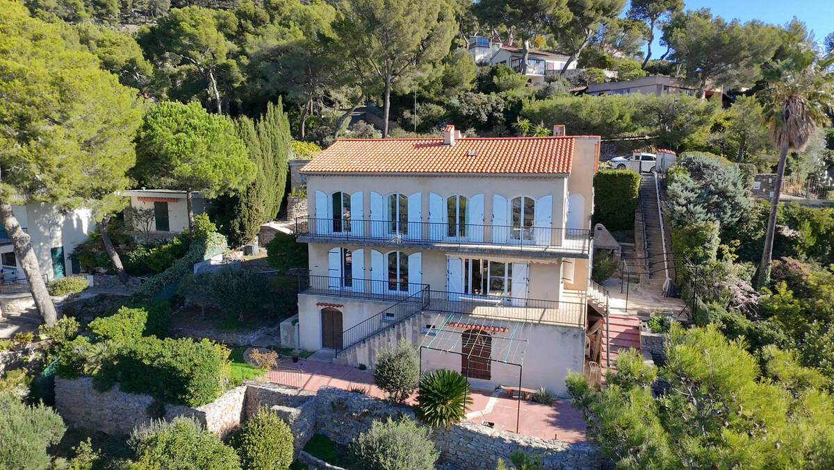 Maison à CARQUEIRANNE