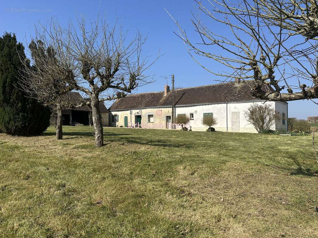 Maison à LA CHAPELLE-DU-BOIS