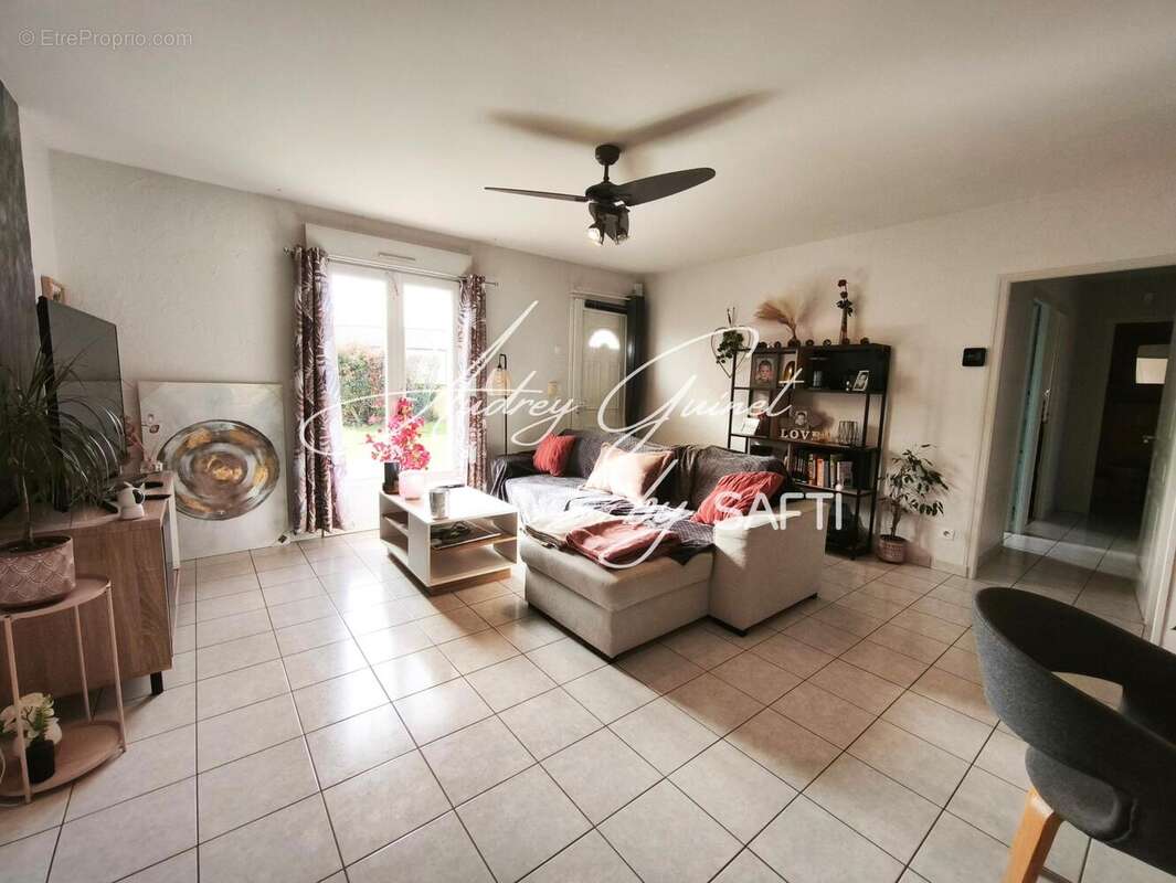 Photo 4 - Maison à NEUVILLE-DE-POITOU