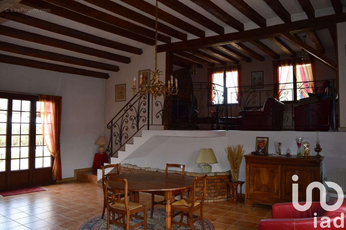 Photo 3 - Maison à JOIGNY