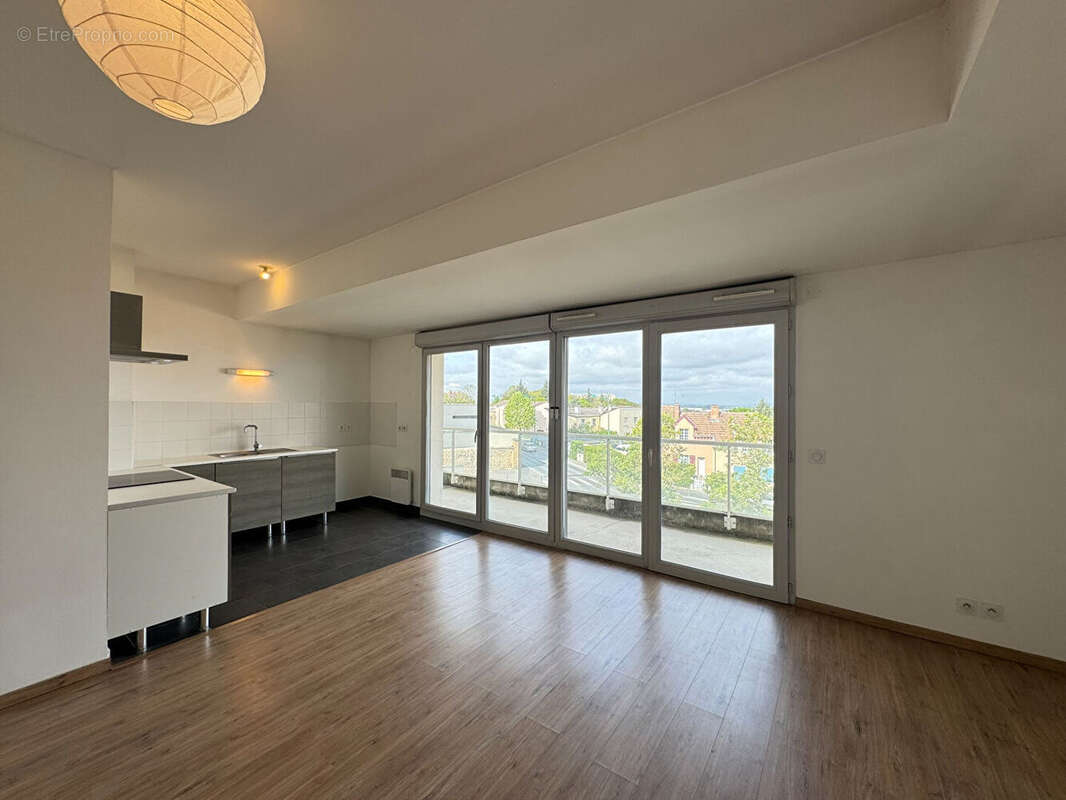 Appartement terrasse type 3  - 76 m² - secteur pommery - photo 4