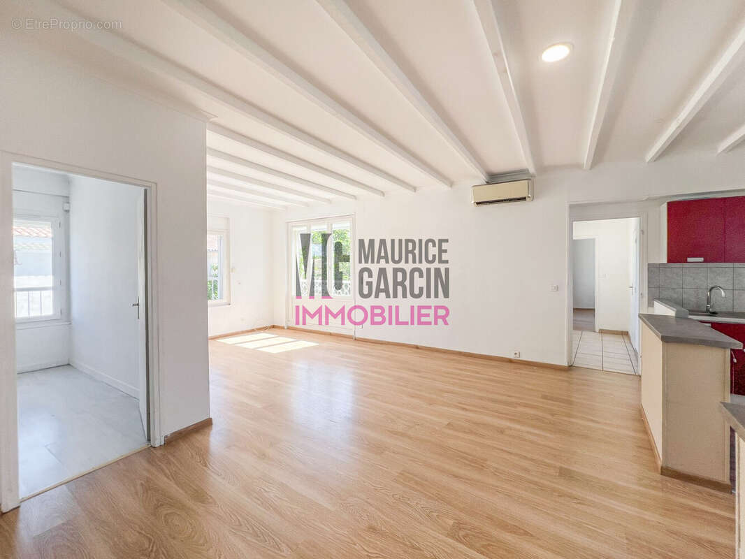 Maison 300 m² à Carpentras  - photo 4