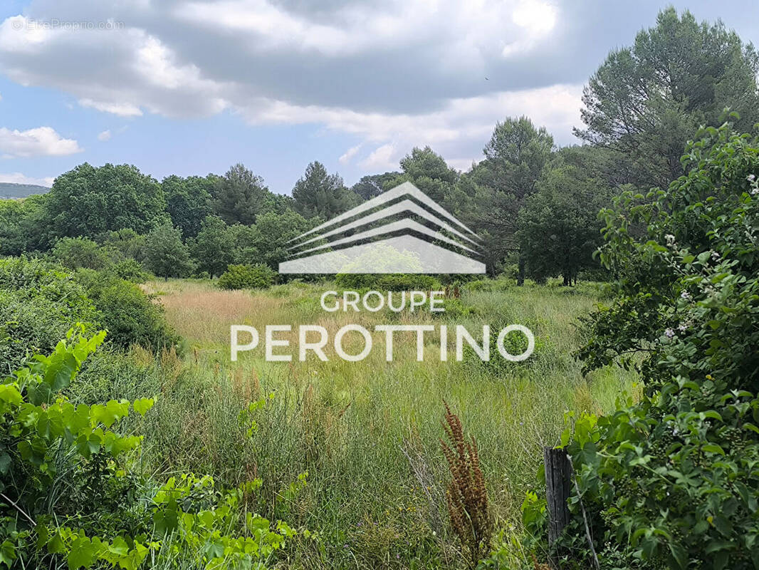 Terrain à LA BOUILLADISSE