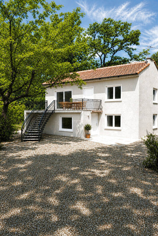 Appartement à GREASQUE