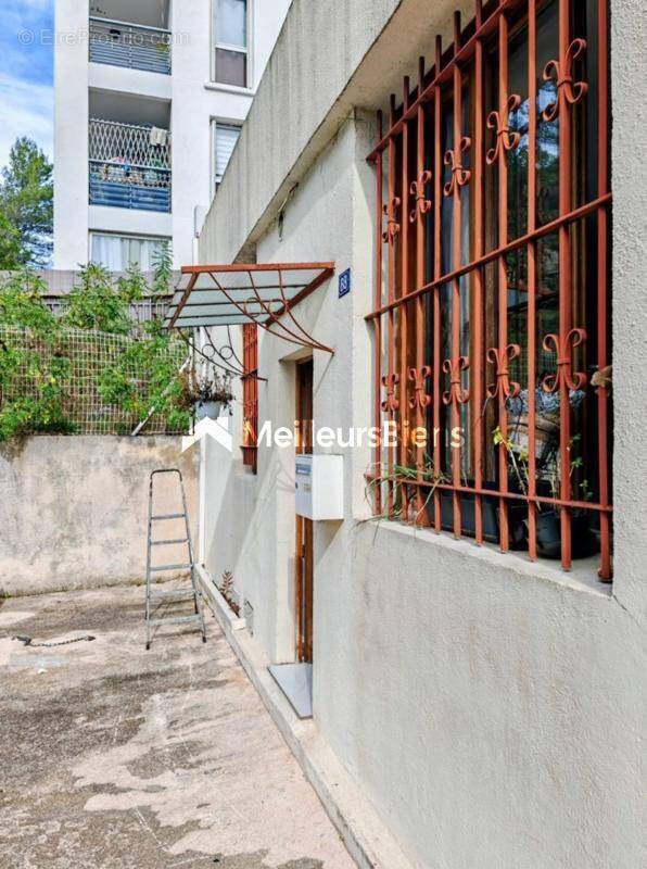 Appartement à CARNOUX-EN-PROVENCE