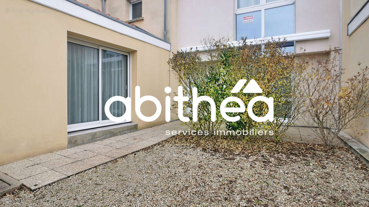 Maison à SAINTE-SAVINE