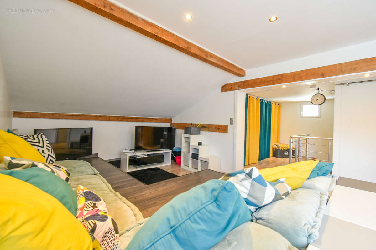 Maison à MONTMELIAN