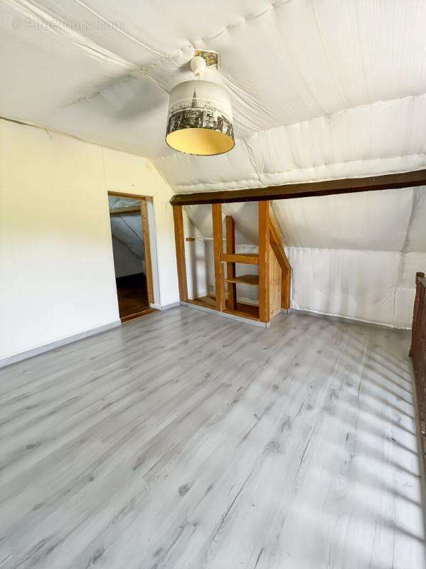 Maison de charme dans une impasse, Calme et potentiel à Venesmes - photo 11