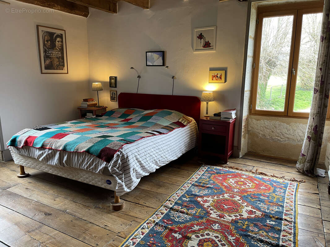 Maison à CHAMPCEVINEL