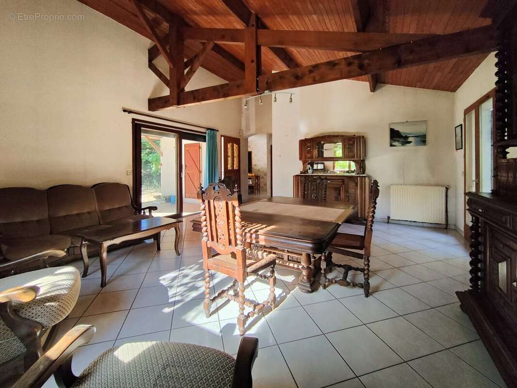 AYGUEMORTE LES GRAVES, Maison de 91 m² sur 832 m² - photo 7