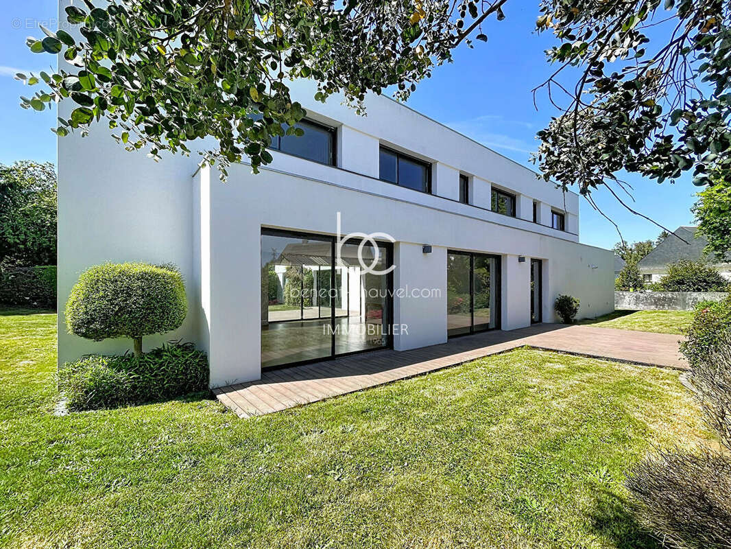 Maison d'architecte de 186.32 m² - Havre de paix à Vannes - photo 2