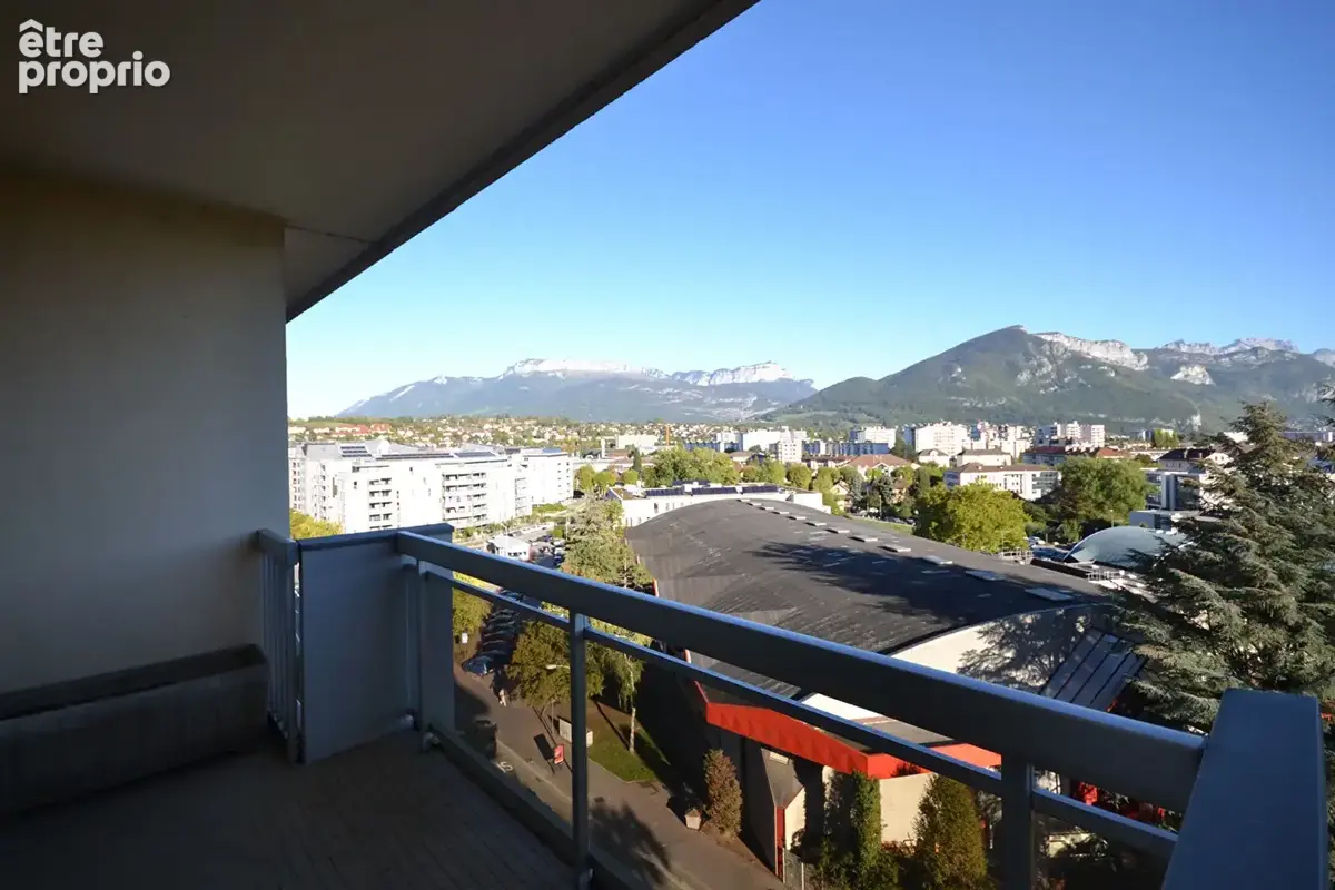 Annecy nord - quartier du fier - grand t2 au dernier étage avec 2 balcons et vue dégagée - photo 12