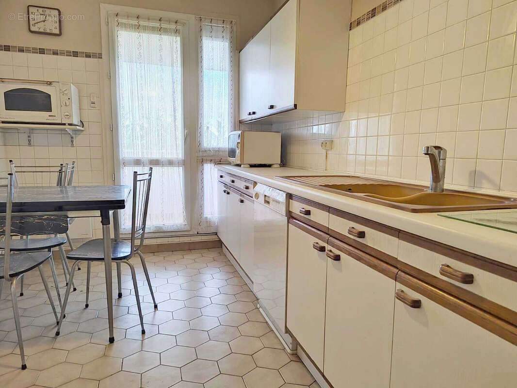 Appartement à SATHONAY-CAMP