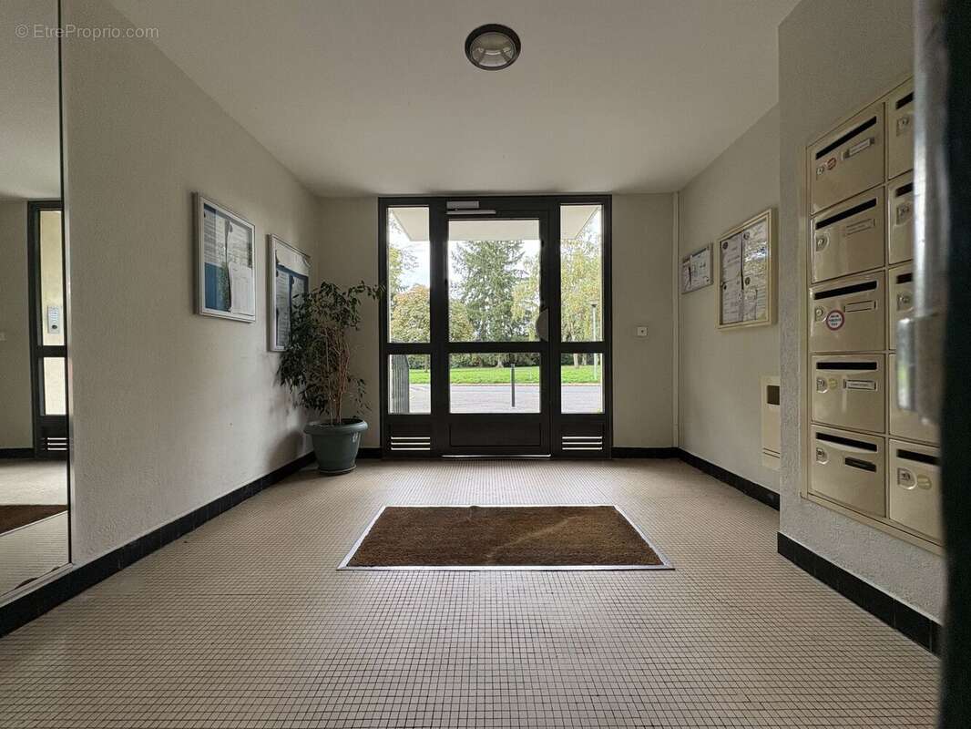 Appartement à MENNECY