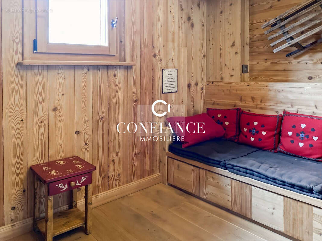 Maison 180 m² à Saint-Etienne-De-Tinee  - photo 9