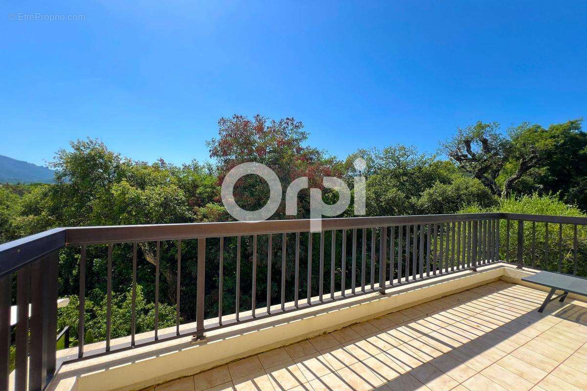 Appartement à MANDELIEU-LA-NAPOULE