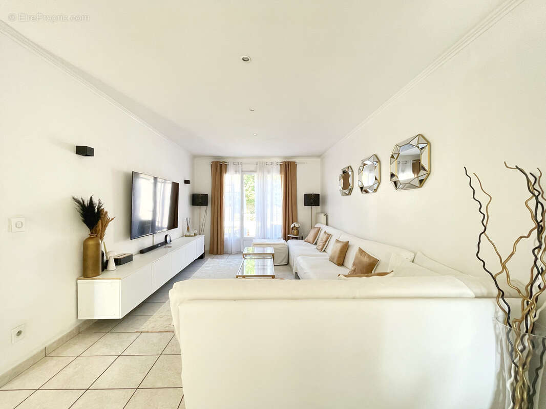 Maison à VAULX-EN-VELIN