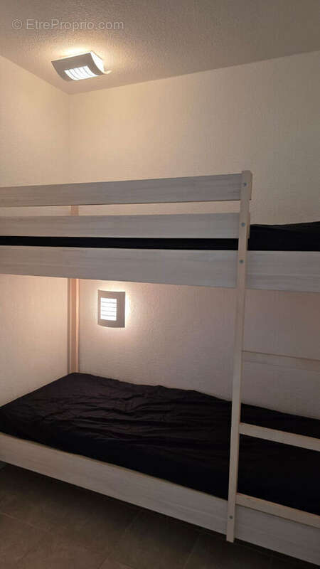 Appartement à ROQUEBRUNE-SUR-ARGENS