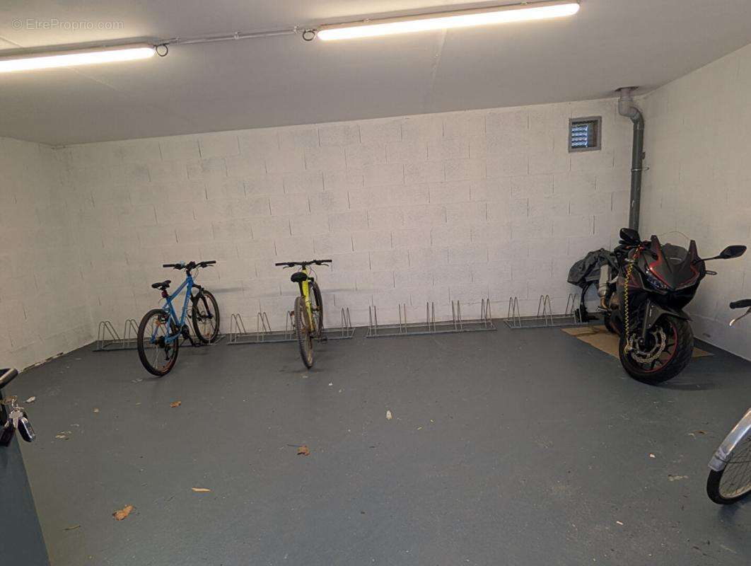 URGENT : Aux portes de Caen et à 10 mn de la plage de Ouistreham, beau T3 avec grand balcon sans vis à vis - photo 16