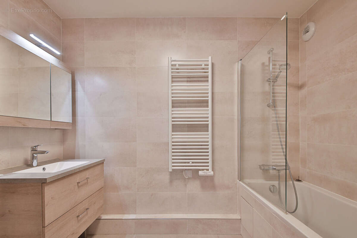 Appartement à ISSY-LES-MOULINEAUX