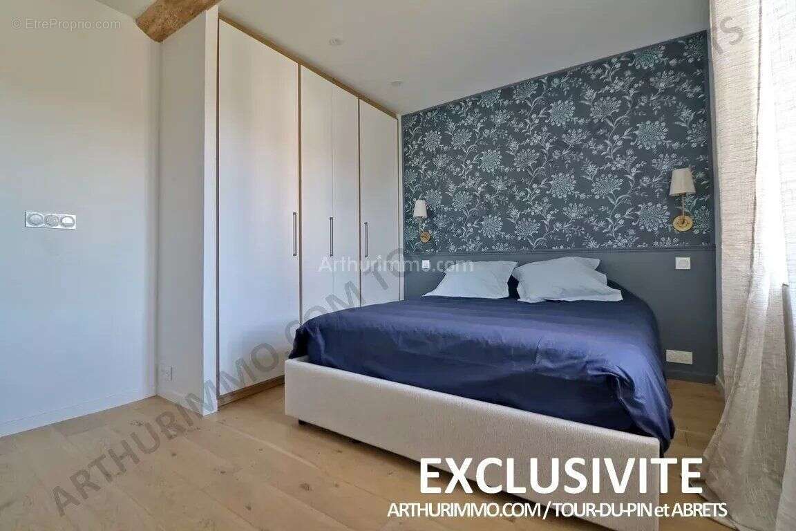 Maison à LA TOUR-DU-PIN