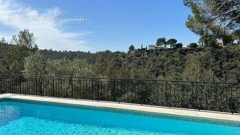 Maison 331 m² à Biot  - photo 2