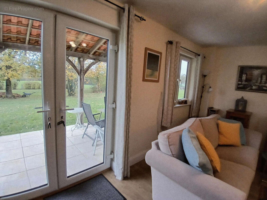 20251110_143944 - Maison à SAINT-SAUD-LACOUSSIERE