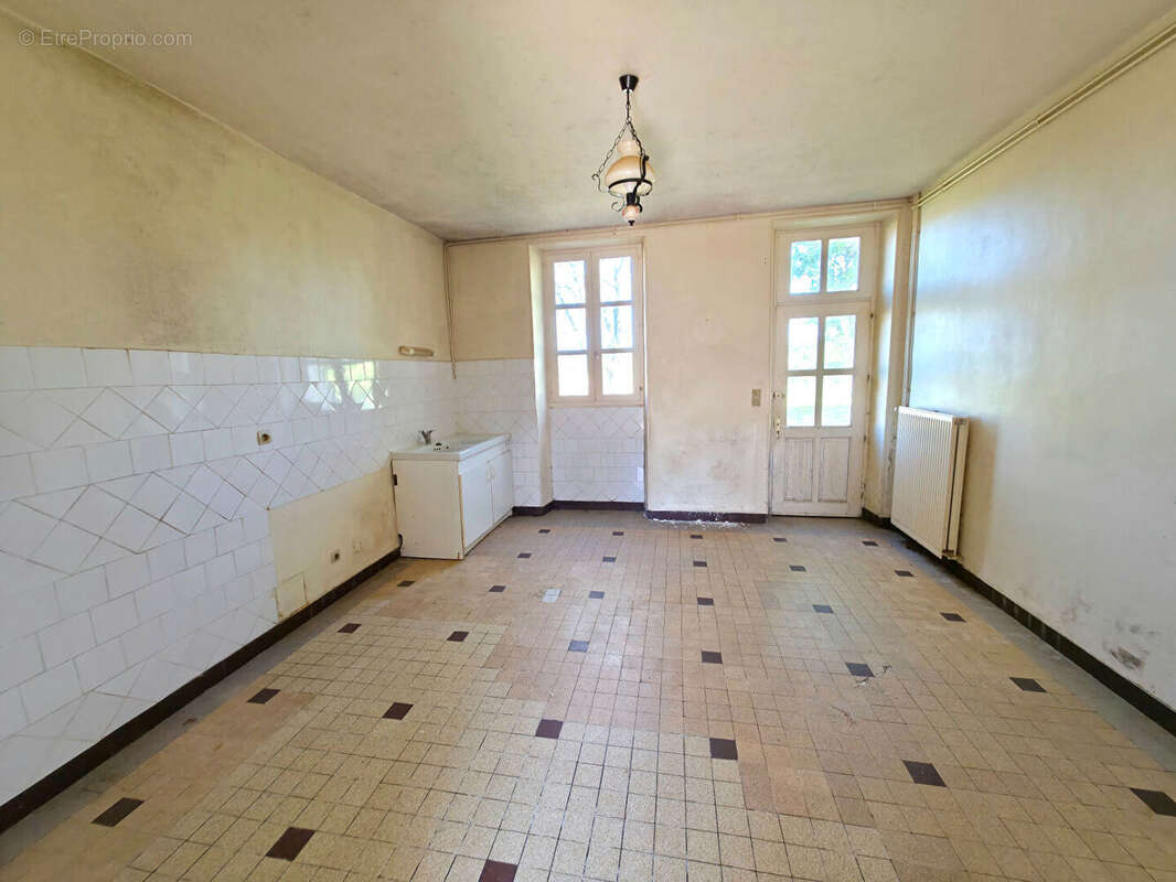 Maison à LE GUE-DE-LA-CHAINE