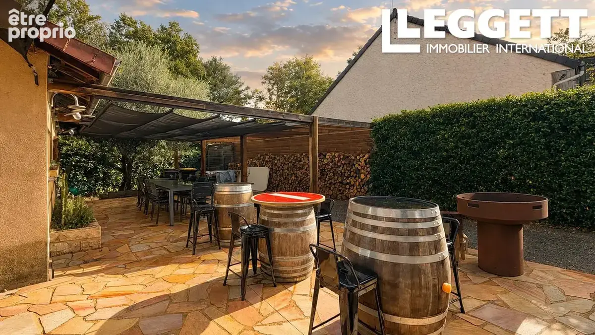 Maison de ville 4 chambres avec terrasse, atelier, carport et domotique – DPE C - photo 3