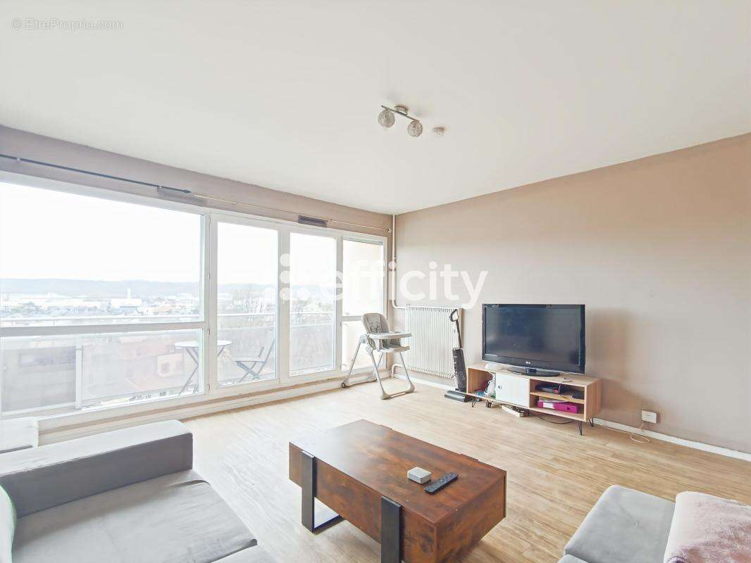 Appartement à LE PETIT-QUEVILLY