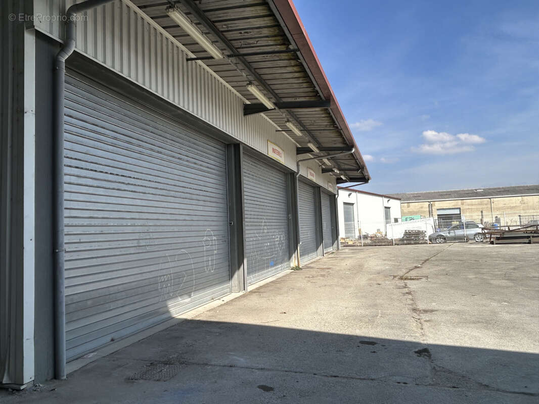 Commerce à ROMANS-SUR-ISERE