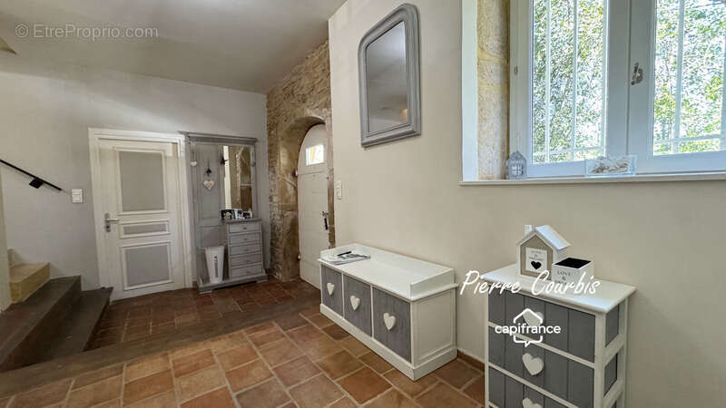 Maison à POUILLY-LE-MONIAL