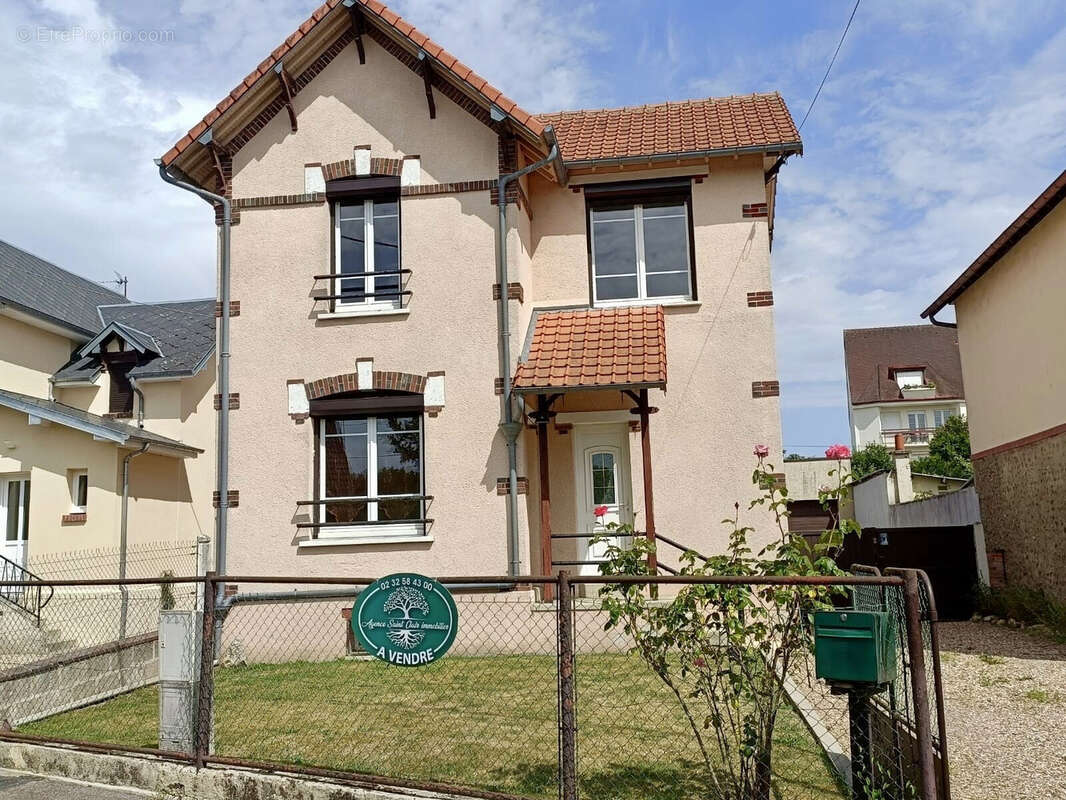 Maison à CONCHES-EN-OUCHE