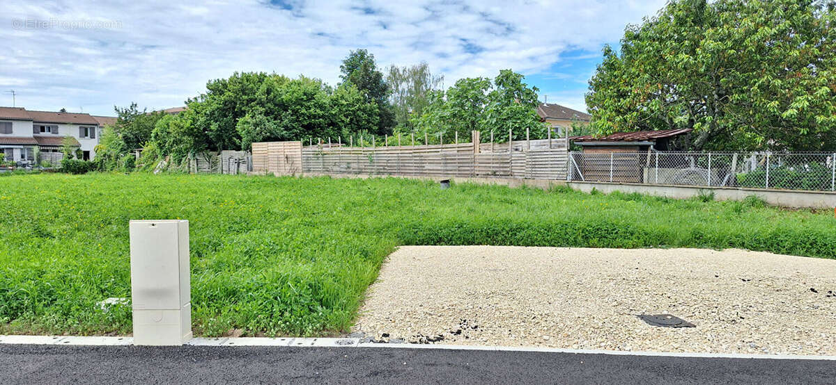 Terrain à BOURG-EN-BRESSE