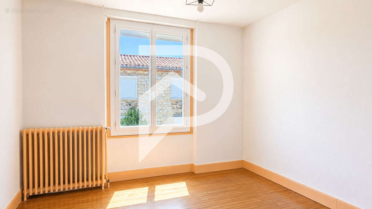 Maison Valdurenque 7 pièce(s) 143 m2 - photo 6