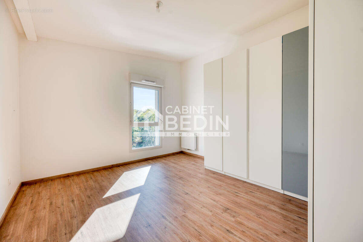 Appartement à VILLENAVE-D&#039;ORNON