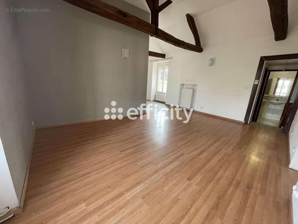 Appartement à VOISENON