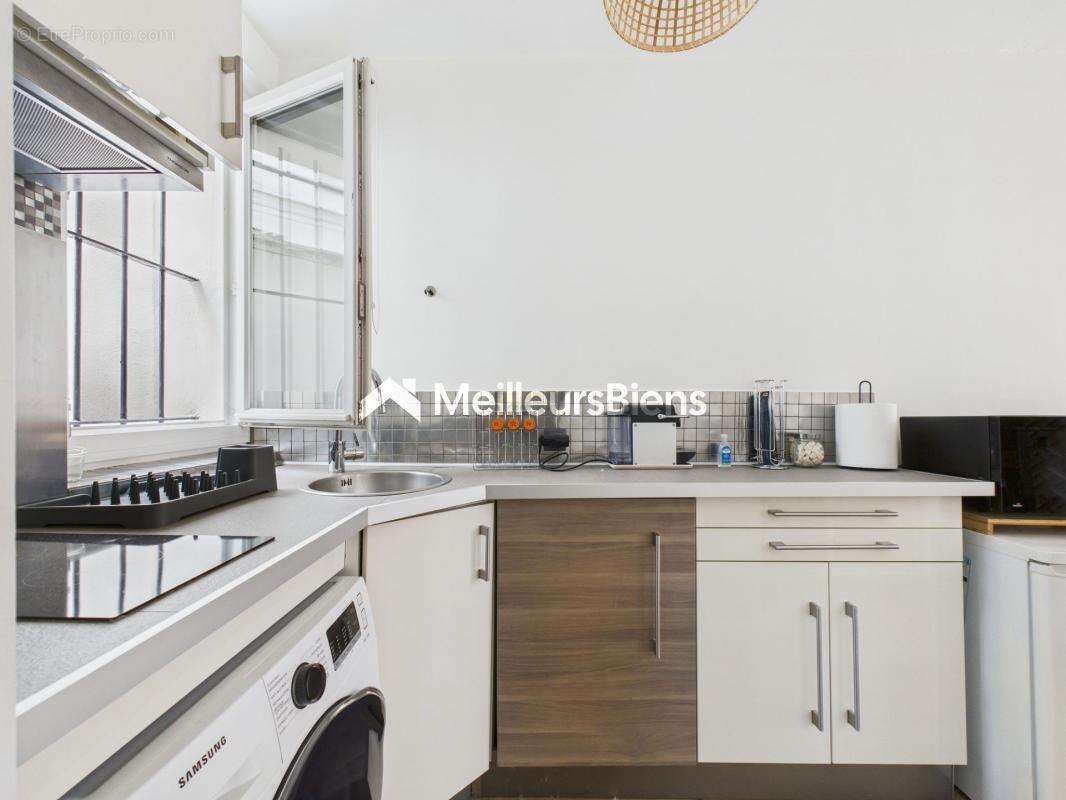 Appartement à PARIS-14E