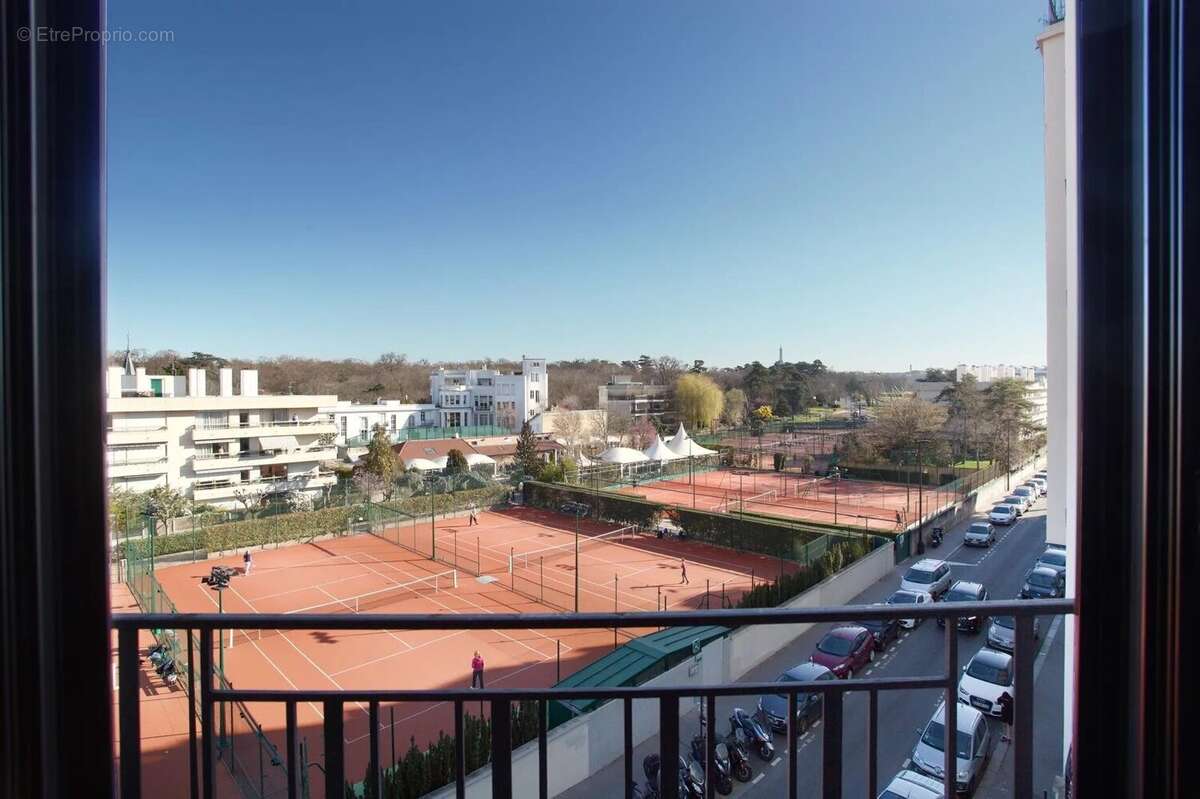 Boulogne Nord – À 500 m du métro Jean Jaurès, à deux pas du Bois de Boulogne et des commerces Appartement 3 pièces en excellent  - photo 11