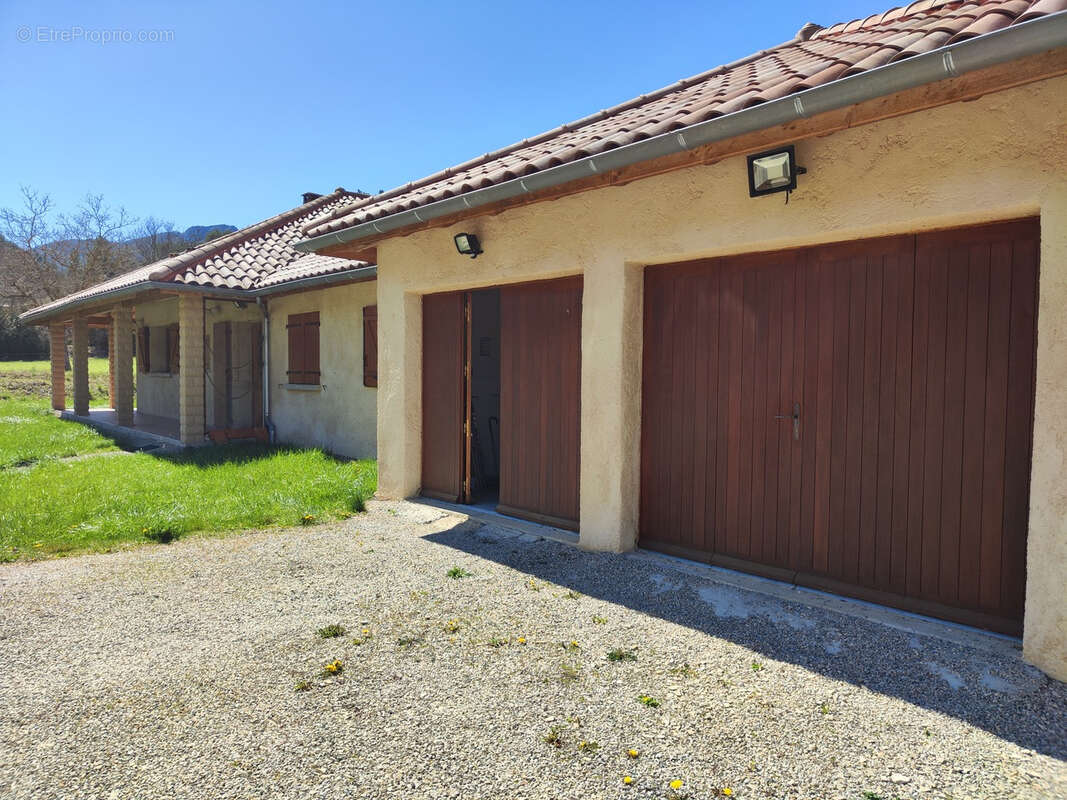 Maison à SAINT-NAZAIRE-LE-DESERT