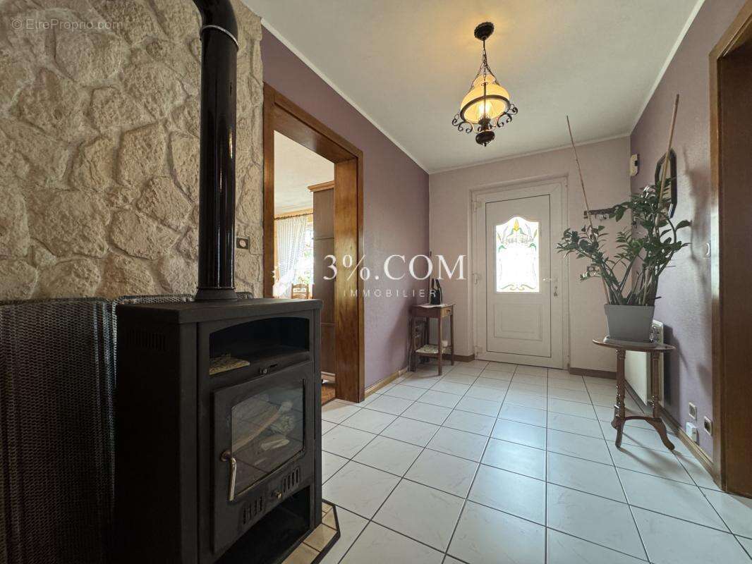 3%COM Jolie maison avec 5 chambres et une grange au centre d - photo 14