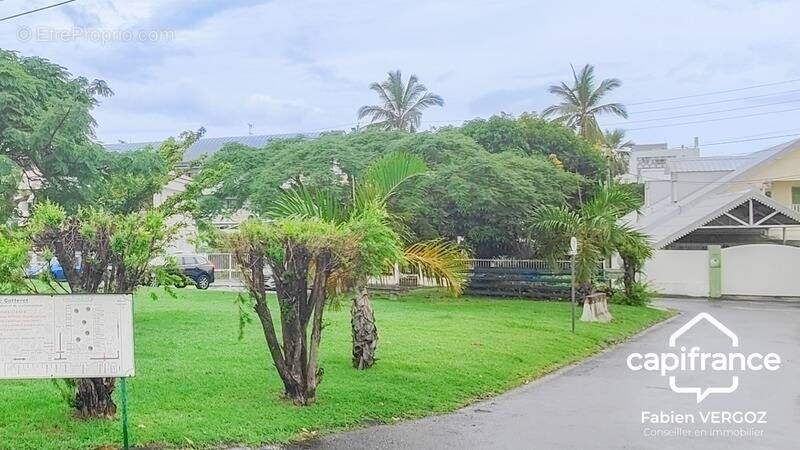 Terrain à SAINT-DENIS